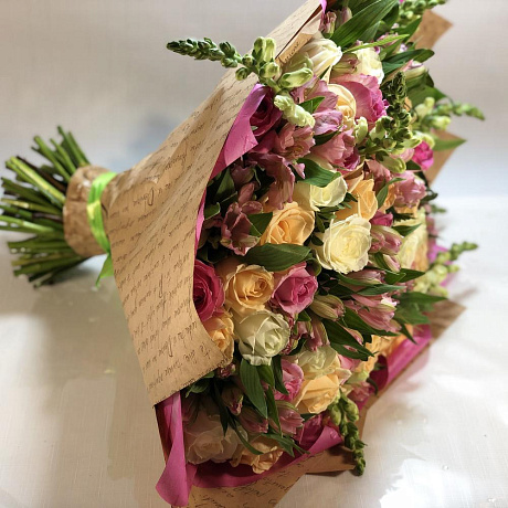 Букет цветов Красочный подарок - Фото 3