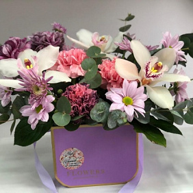 Цветы в коробке №358