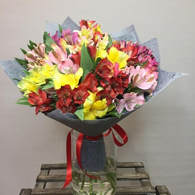 Букет цветов "Альстро"