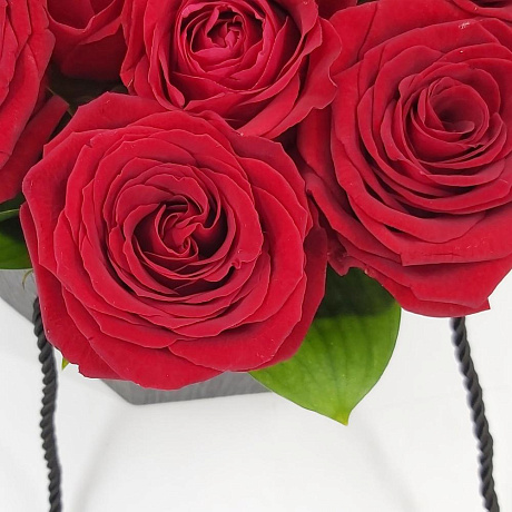Коробочка с красными розами - Фото 6