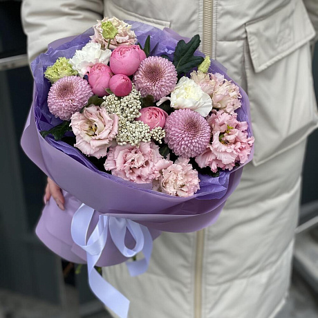 Букет Венера из кустовых пионовидных роз, момоки, озотамнуса и эустомы - Фото 4