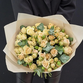 Букет из кустовых роз Axana 15шт