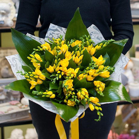 Букет цветов Желтые фрезии - Фото 2