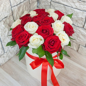 Коробка из 29 роз