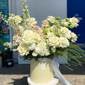 Цветы в коробке №974