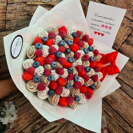 Букет Скарлет с малиной и голубикой - Фото 6