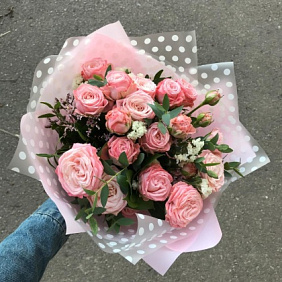 Букет из кустовой розы №163