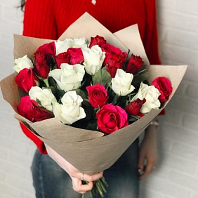Букет цветов "Красно-белый Мини"