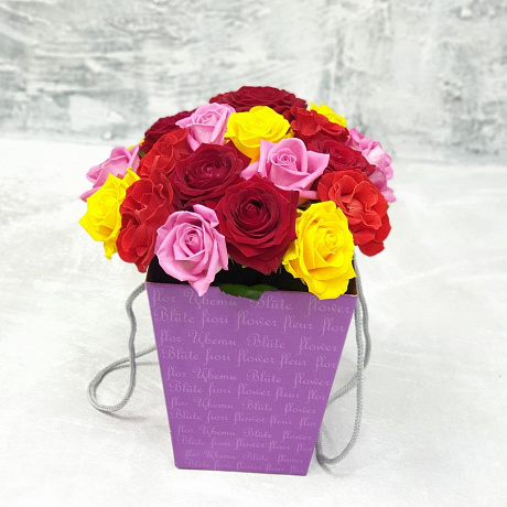 Яркий букет из роз в коробке - Фото 2