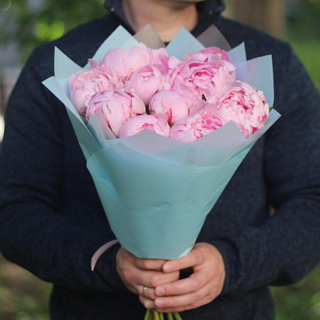 Букет из 11 ароматных розовых пионов - Фото 4