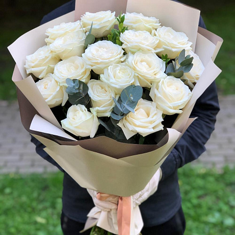 Букет цветов Creamy bouquet of white roses - Фото 3
