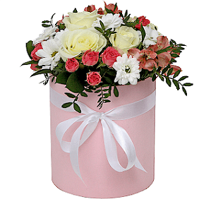 Букет из Розы, альстромерии и кустовые хризантемы в шляпной коробке