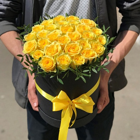 Коробки с цветами. Розы.  29 шт .Желтые Розы. N91