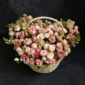 Корзина с цветами №492