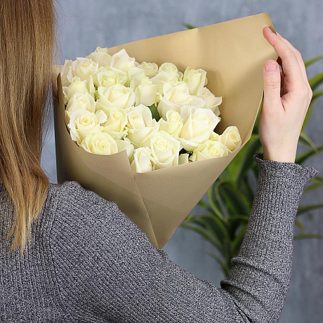 25 белых роз 50 см - Фото 3
