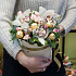 Шляпная коробка из орхидей с конфетами Джени - Фото 2