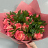 Букет из 19 роз Джумилия с зеленью - Фото 2