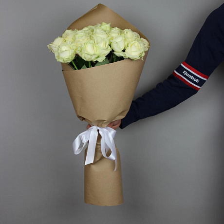 Букет Белые розы в крафте - Фото 4