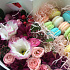 Коробка с цветами и макаруни N1 - Фото 2