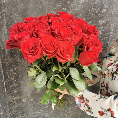 Букет из 25 красных голландских роз Эксплорер - Фото 4