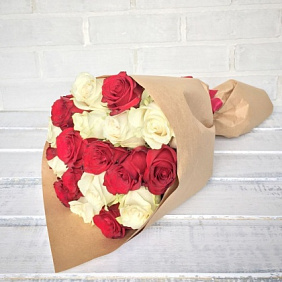 Красные и белые розы