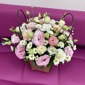 Коробка с эустомой №2