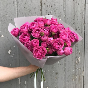 Букет из кустовой розы №161