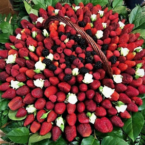 Букет "Ягодная Корзина"