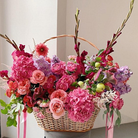 Корзина с цветами Luxury Flowers Райский сад