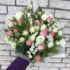 Букет из кустовых роз №165