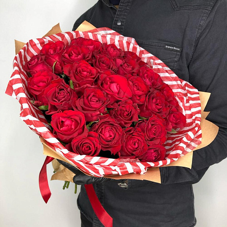 25 красных роз в стильной упаковке - Фото 4