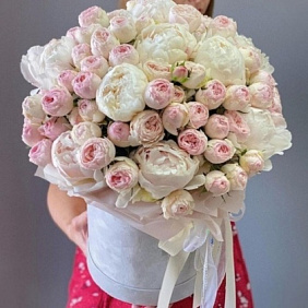 Коробка цветов "Anastasia"