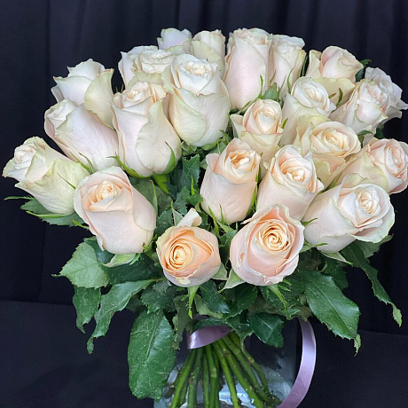 25 роз кремовых букетик - Фото 3