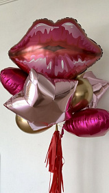 Композиция из шаров "Губы Роундж"