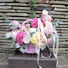 Букет цветов "Свеча в букете"