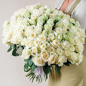 101 роза белая 60 см (Россия)