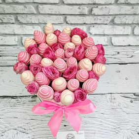 БУКЕТ В ШЛЯПНОЙ КОРОБКЕ L PINK LOVE