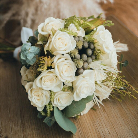 Свадебный букет из кустовых роз - Фото 3