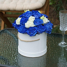 Цветы в коробке Оушен