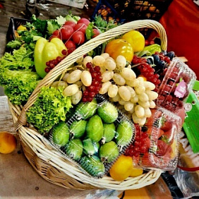 Корзина с фруктами Светлая, Более 12 кг