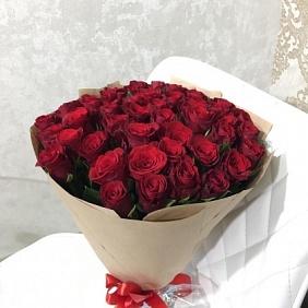 Букет цветов "Red Rubin"