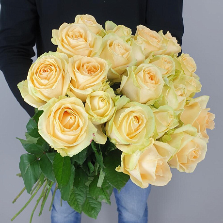 Букет из 21 персиковой розы - Фото 2