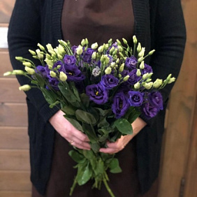 Букет из Эустомы "фиолетовая радость"
