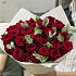 25 красных роз с зеленью - Фото 2