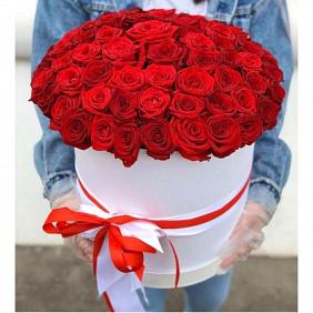 Розы в коробке Любовь (арт 003.003)