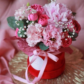 Цветы в коробке №575