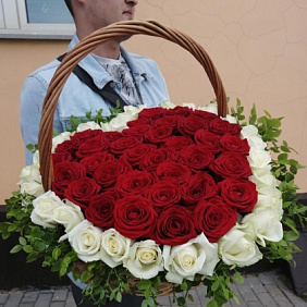 Букет цветов "Сердце в корзине" №162