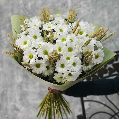 Летний букет из кустовых хризантем и пшеницы - Фото 3