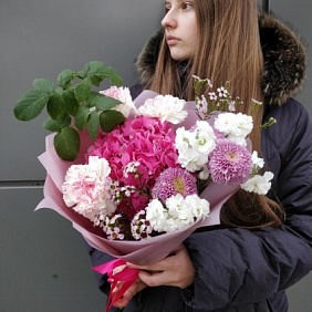 Букет цветов "Комплимент" с гортензией" №161