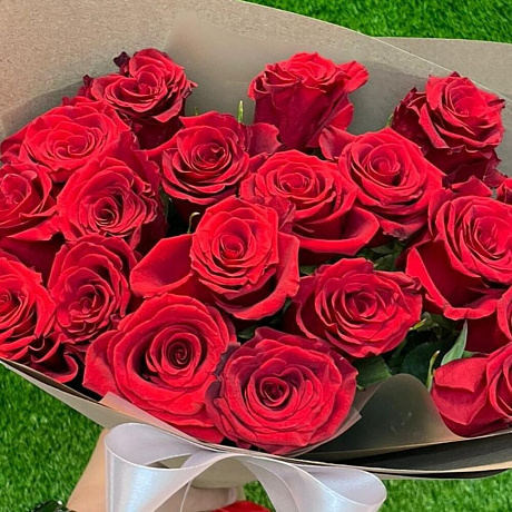 19 эквадорских роз - Фото 6